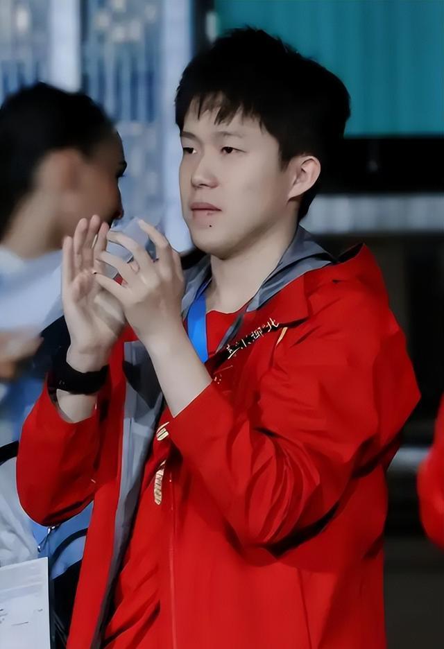 开云体育下载-公牛教练压力巨大！，Scout遭遇十五持续失利引发球迷热议